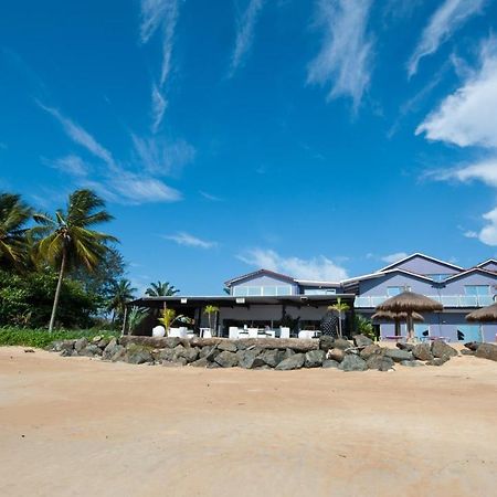 Residence Hoteliere Du Phare 리브르빌 외부 사진