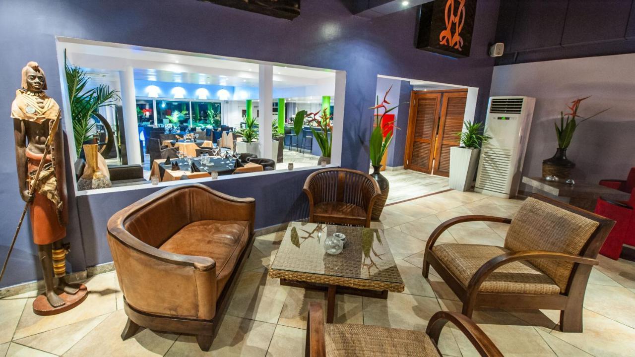 Residence Hoteliere Du Phare 리브르빌 외부 사진