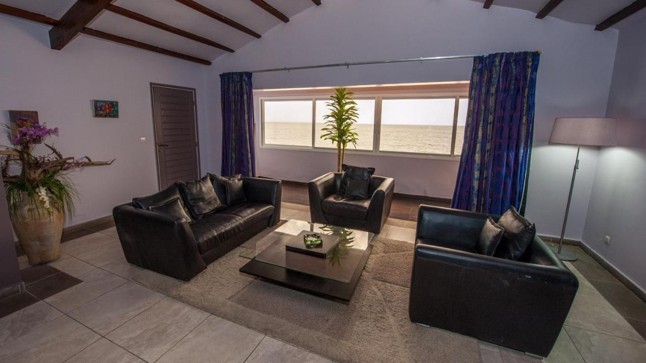 Residence Hoteliere Du Phare 리브르빌 외부 사진