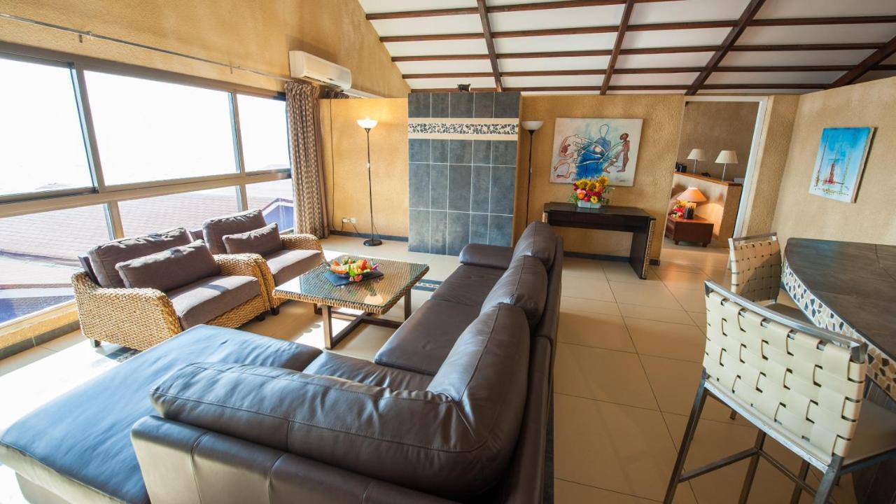 Residence Hoteliere Du Phare 리브르빌 외부 사진