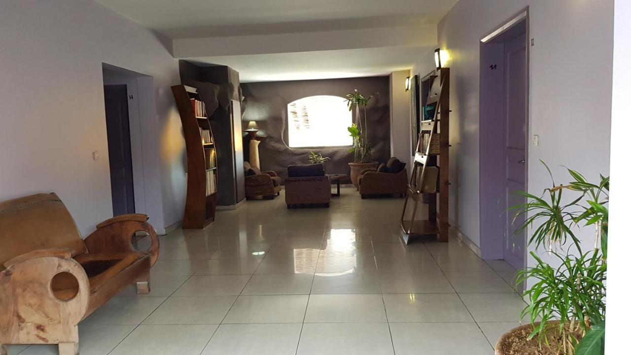 Residence Hoteliere Du Phare 리브르빌 외부 사진